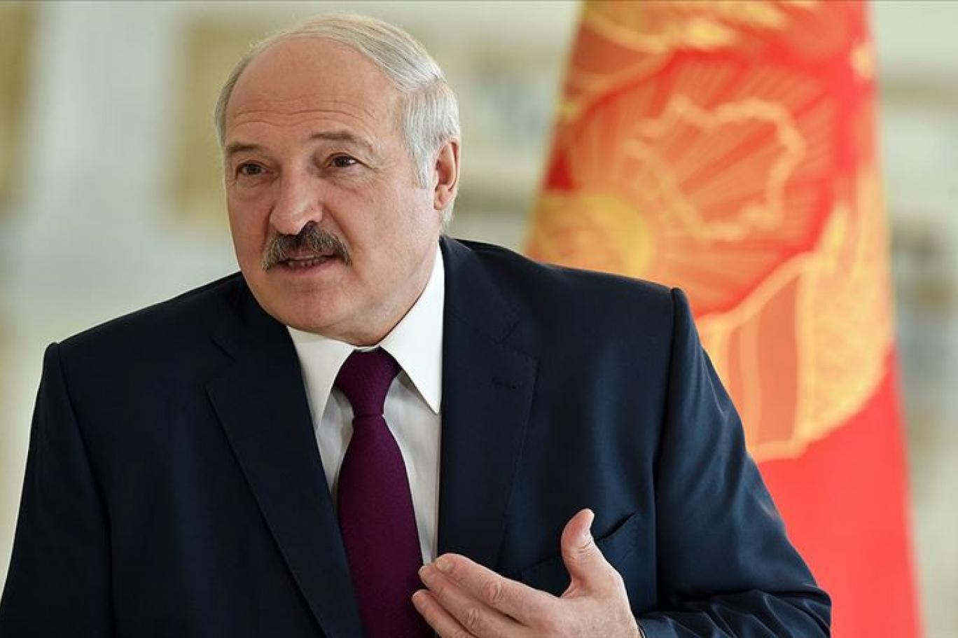 Aleksandr Lukaşenko Rusiyadan dəstək alan rəqiblərini zərərsizləşdirir