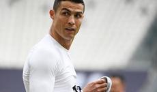 Ronaldo bu dəfə formasını yerə atdı
