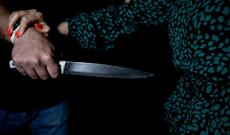 Abşeronda 42 yaşlı qadın bıçaqlanıb